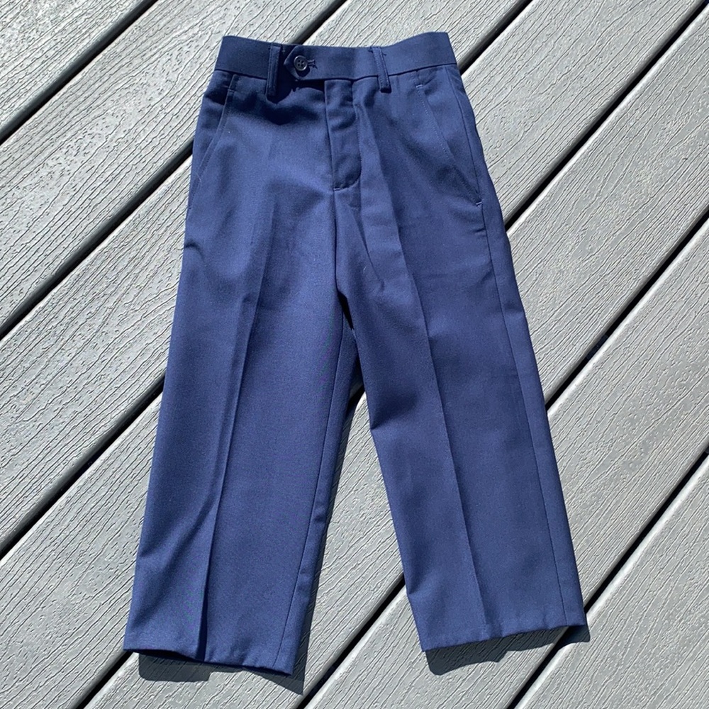 Boys two piece suit - Picture 3 of 4